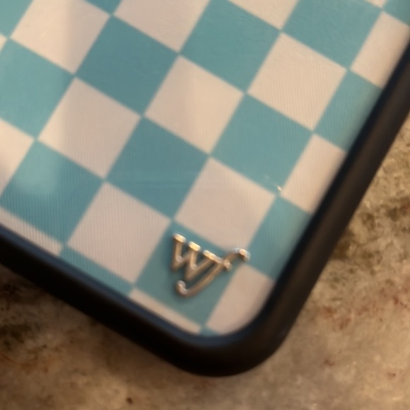 11 Pro Max Checkered Wallflower Case - Picture 4 of 5